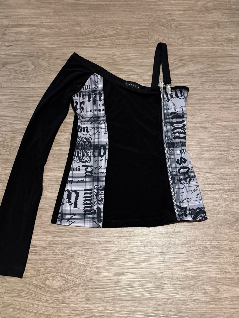 Y2K grunge top with Black Asymmetric One-Shoulder Graphic Panel